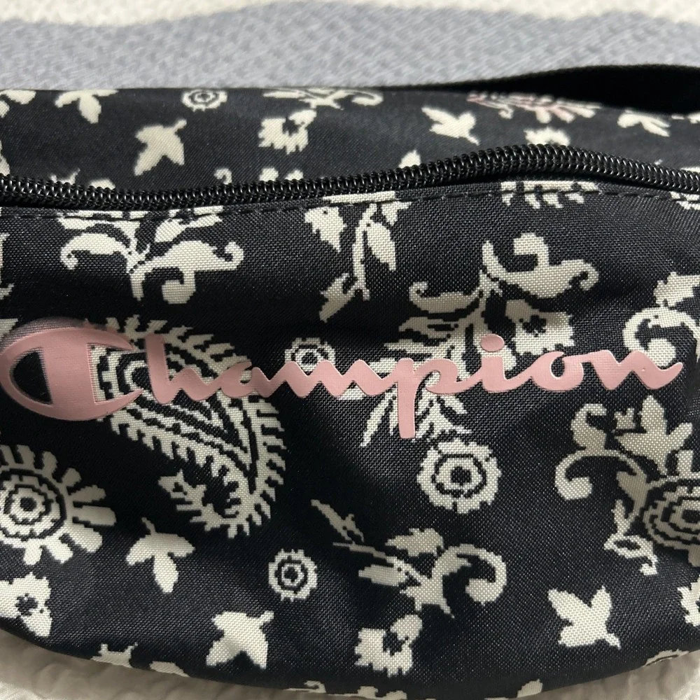 CHAMPION AVERY WAIST Fanny PACK‎ 'Handkerchief' Black/White Pattern Pink Logo